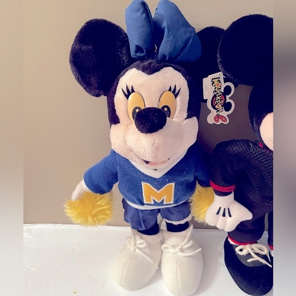 Vintage Football Mickey and Cheerleader Minnie Mouse Disneyland Walt Disney - Picture 5 of 11
